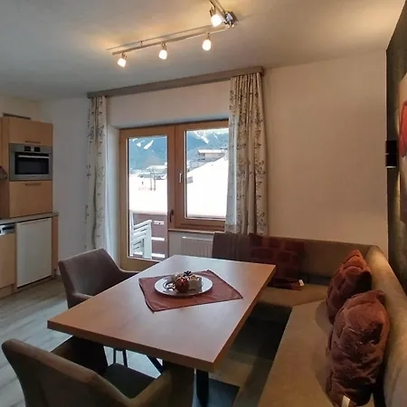 Appartamento Haus Enzian Lermoos Esterno foto
