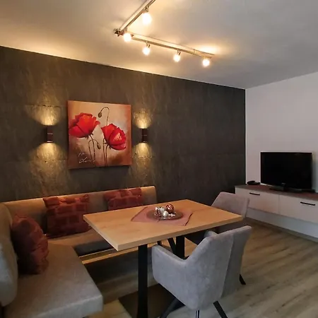 Appartamento Haus Enzian Lermoos Esterno foto