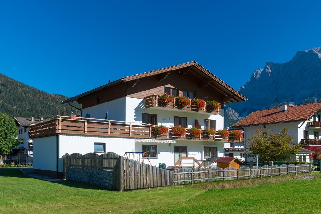 Haus Enzian Appartement Lermoos